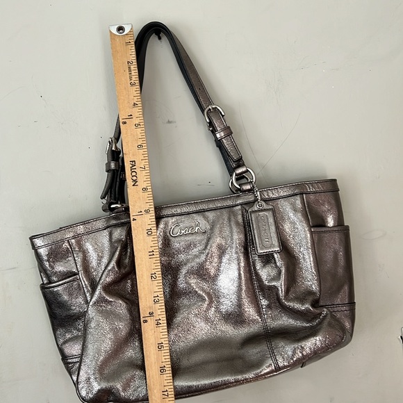 Vintage metallic pewter silver COACH handbag satchel shoulder bag - Picture 4 of 14